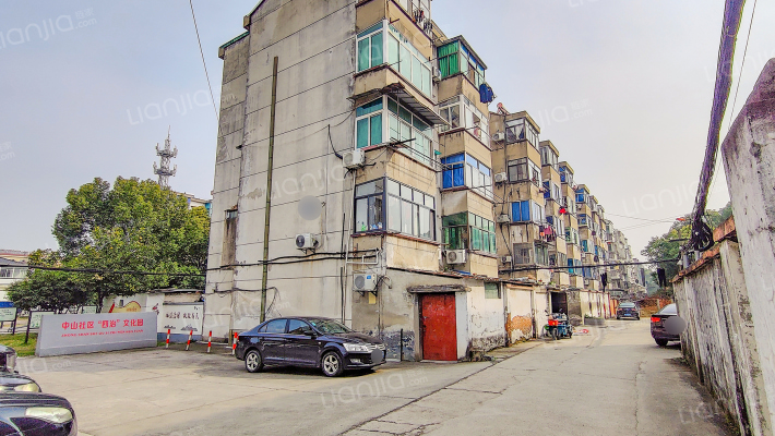 青桥新村外景图