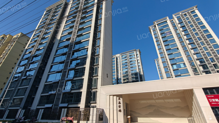 东基云锦外景图