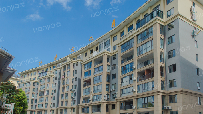 苏中植物园外景图