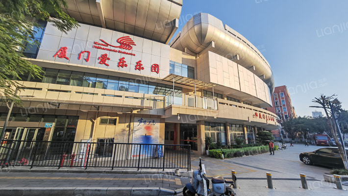 莲花北路影剧院宿舍外景图