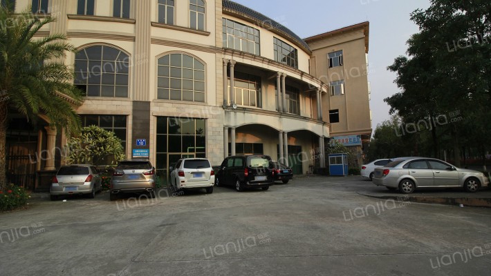 广悦轩泊爵外景图