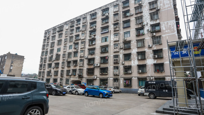 松鹤路经侦大队家属院外景图