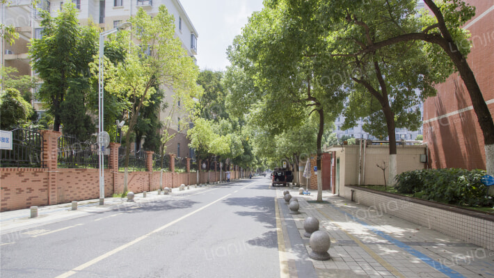 化工局宿舍外景图