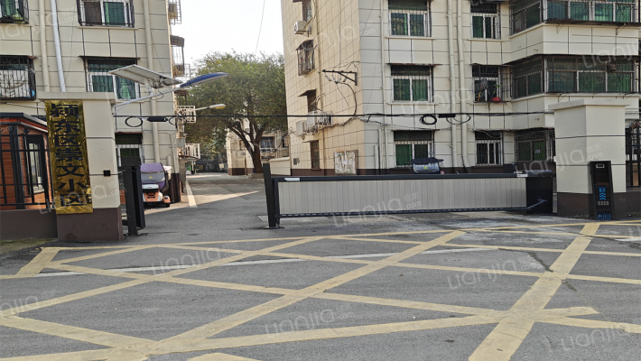 颍东区崇文小区外景图