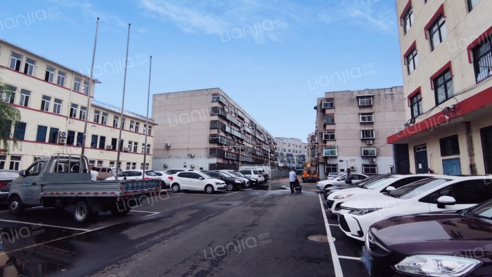 山东省路桥集团有限公司宿舍外景图