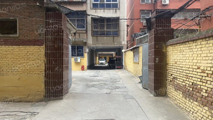 广武派出所家属楼外景图