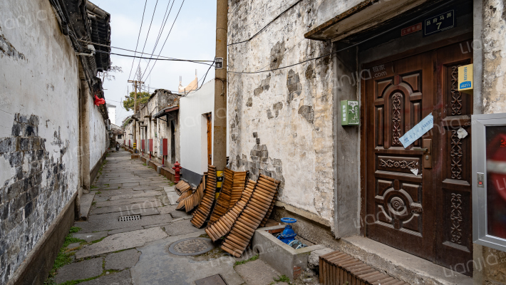 吕府马弄外景图