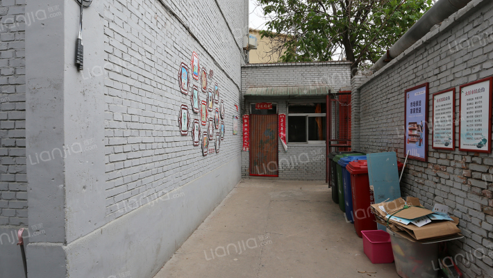 东华门小学宿舍外景图