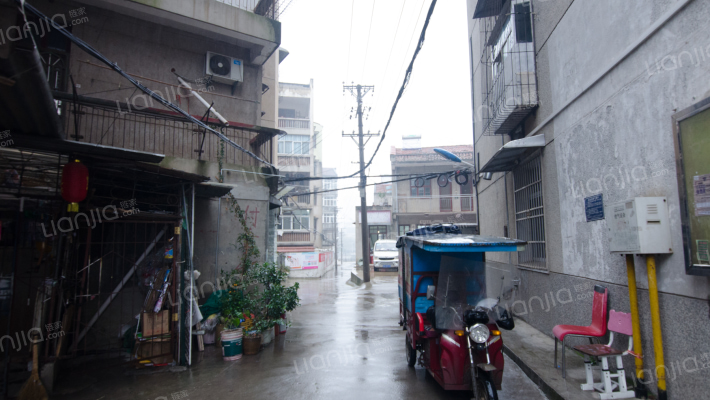 卫民巷31号院外景图