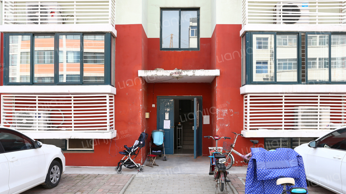 鸿泰花园外景图