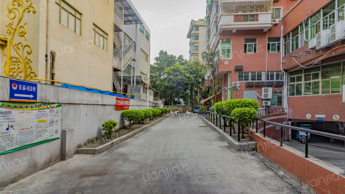 西河里新村外景图