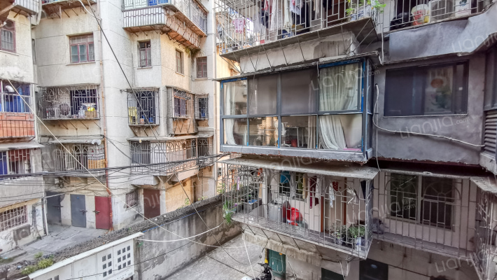 信平新村外景图