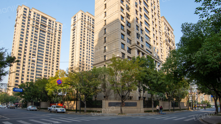 九龙仓君玺外景图