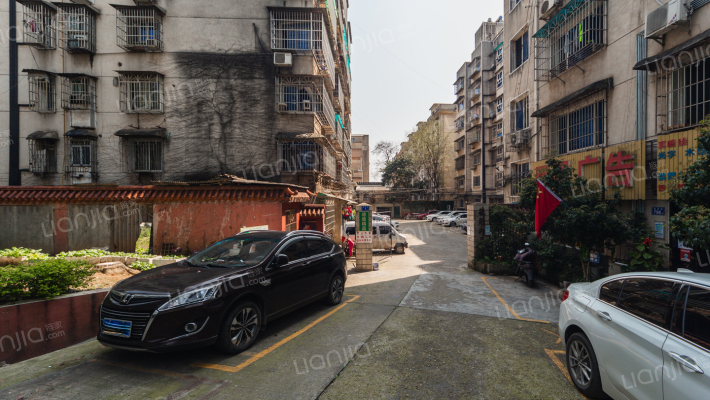 德雅精品公寓外景图