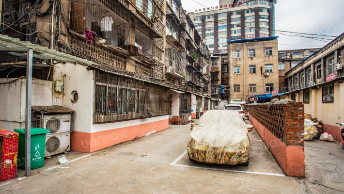 交电家属院外景图