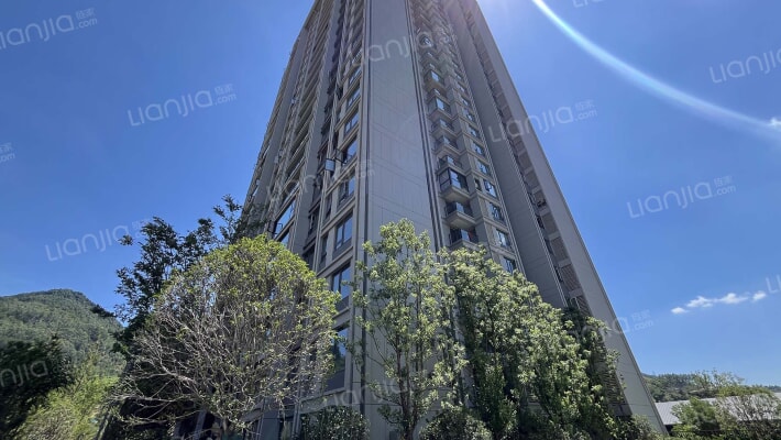 龙湖温泉山语外景图