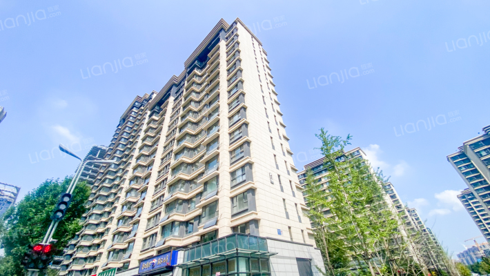 绿地IFC中央公馆B10区外景图