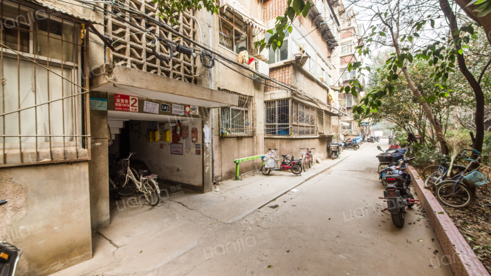 红旗路80号外景图