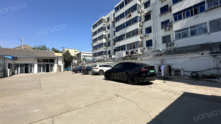 粮食局职工宿舍楼外景图