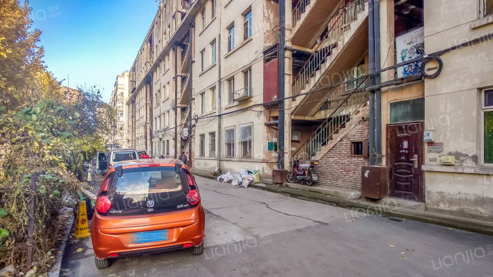 城乡路与齿轮路交汇处外景图