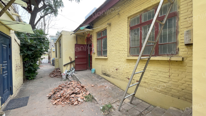 市二商局家属楼外景图