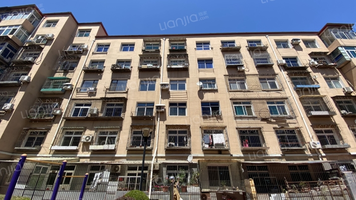 八三石油家属楼二区外景图