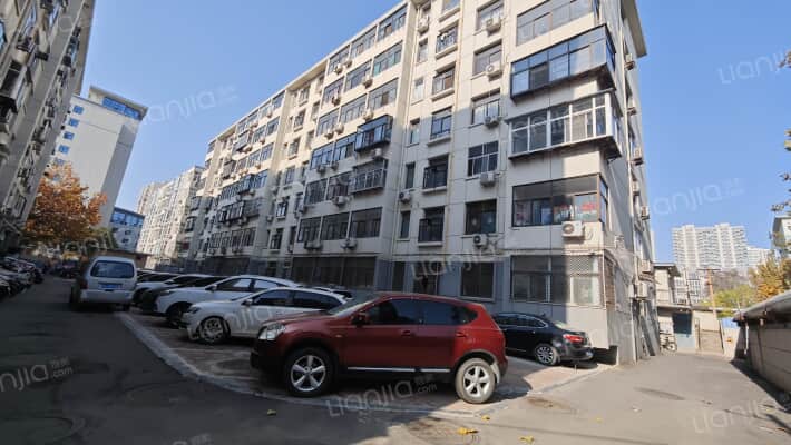 市建工集团宿舍外景图