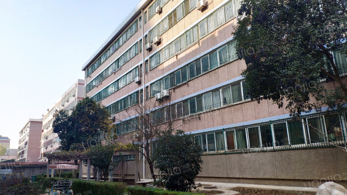 房管新村外景图