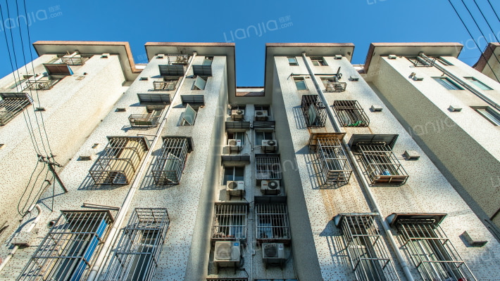 高昌路105弄外景图