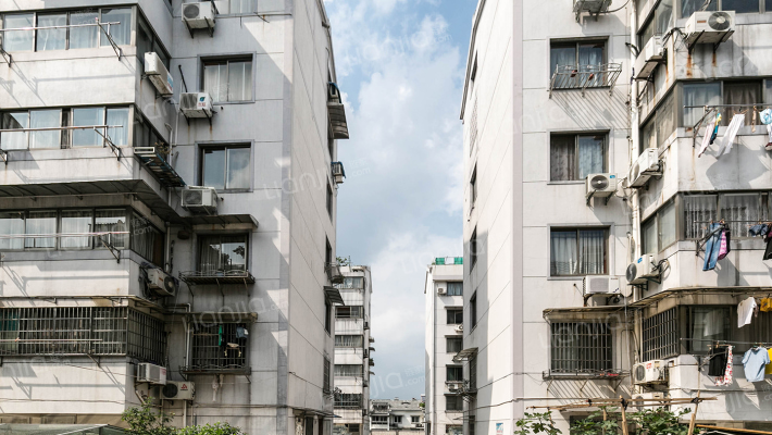 东街市场住宅楼外景图