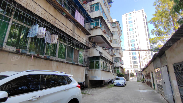 交警宿舍外景图