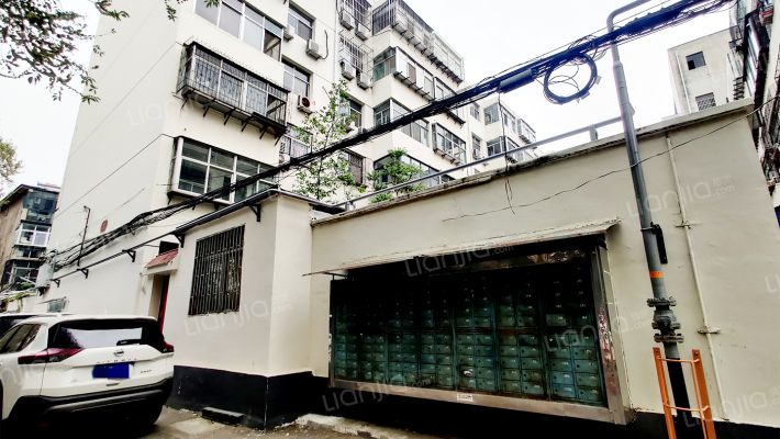 山东省泰安第一中学教职工宿舍外景图