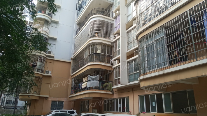 惠富达公寓外景图