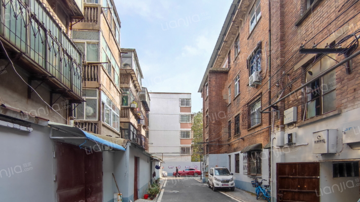 市一建家属楼外景图