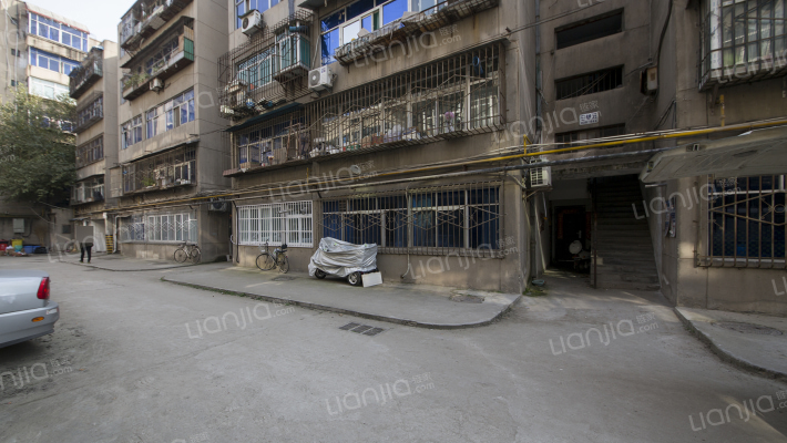 止园饭店家属院外景图