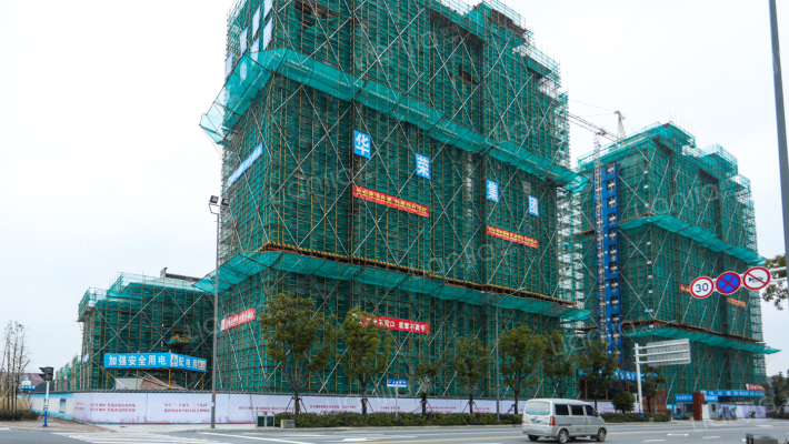 星湖城市广场外景图