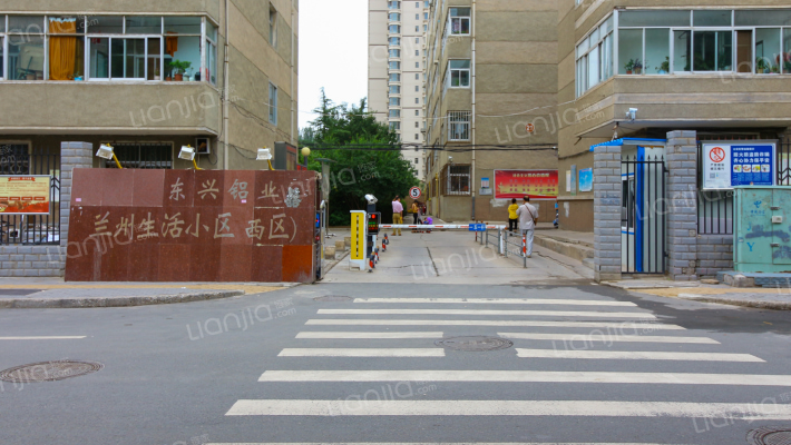 东兴铝业兰州生活小区西区外景图