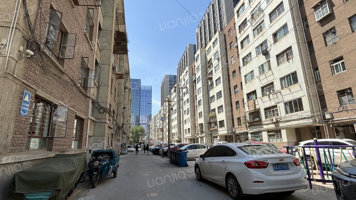 兰石一分厂家属院外景图