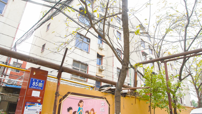 特殊教育学校家属院外景图