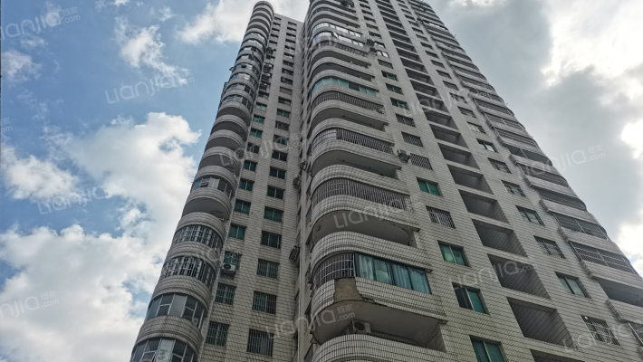 泰安大厦外景图