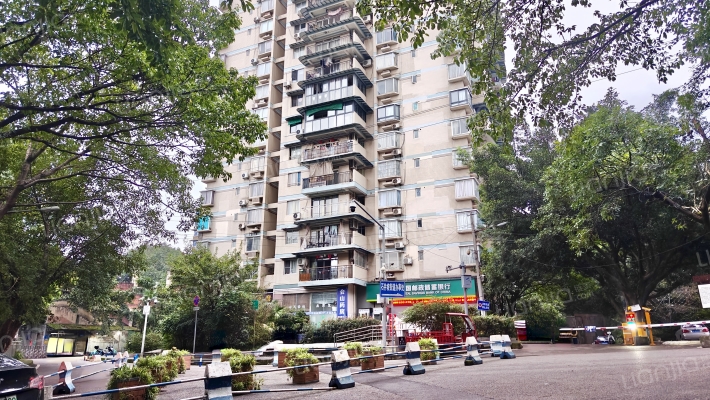 会山景苑小区外景图