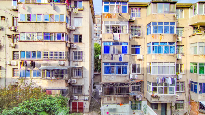 卫校宿舍外景图