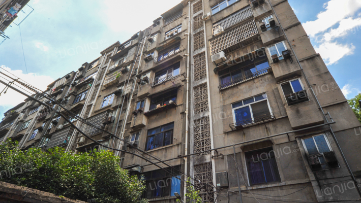 机械厂宿舍外景图