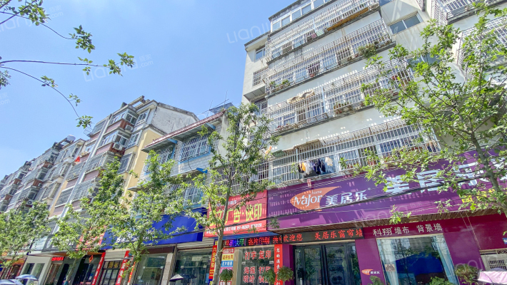 包公路398号外景图