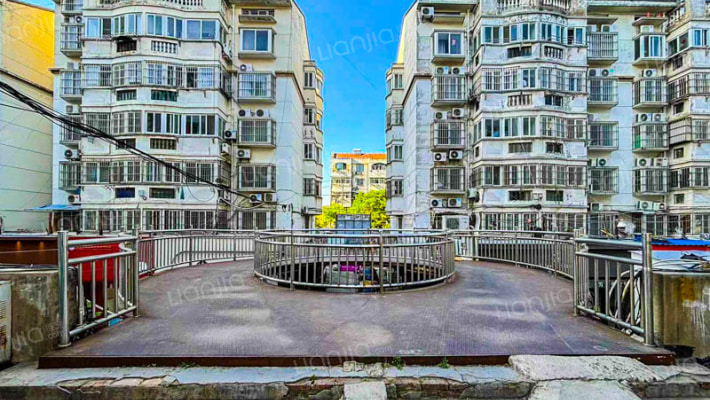 乐园步行街外景图