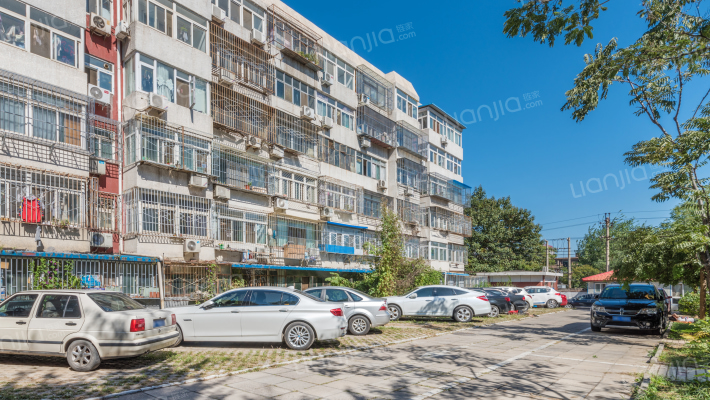 地震局宿舍外景图