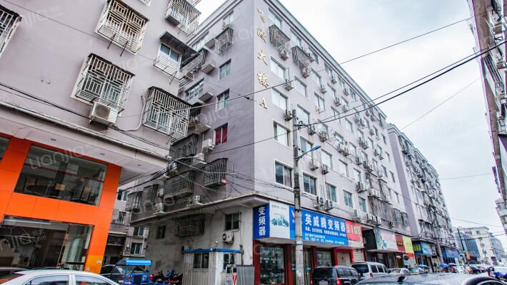 飞渡大楼外景图