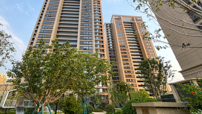 绿城和锦诚园外景图