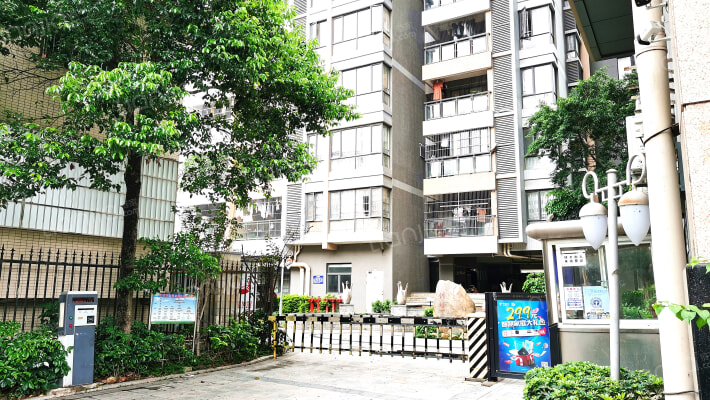 中铁 · 锦域蓝湾外景图