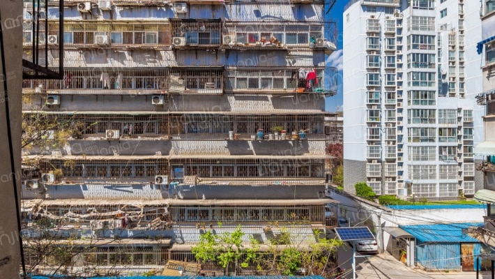 立达路24外景图